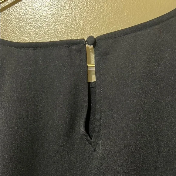 Vince Camuto Elegant Black Women's Top - Picture 5 of 5